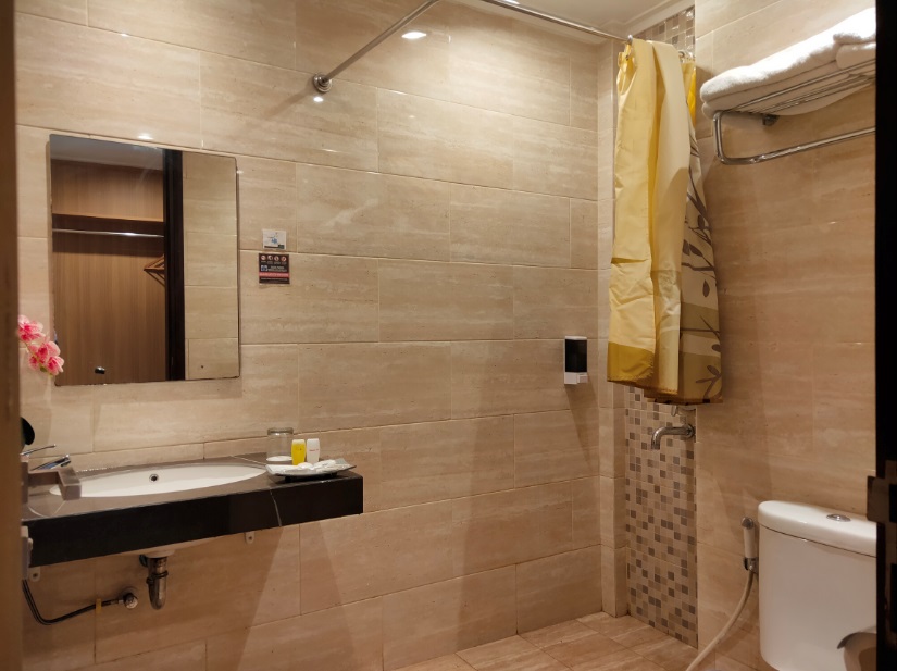 Liz Tower Hotel - Gambar 6