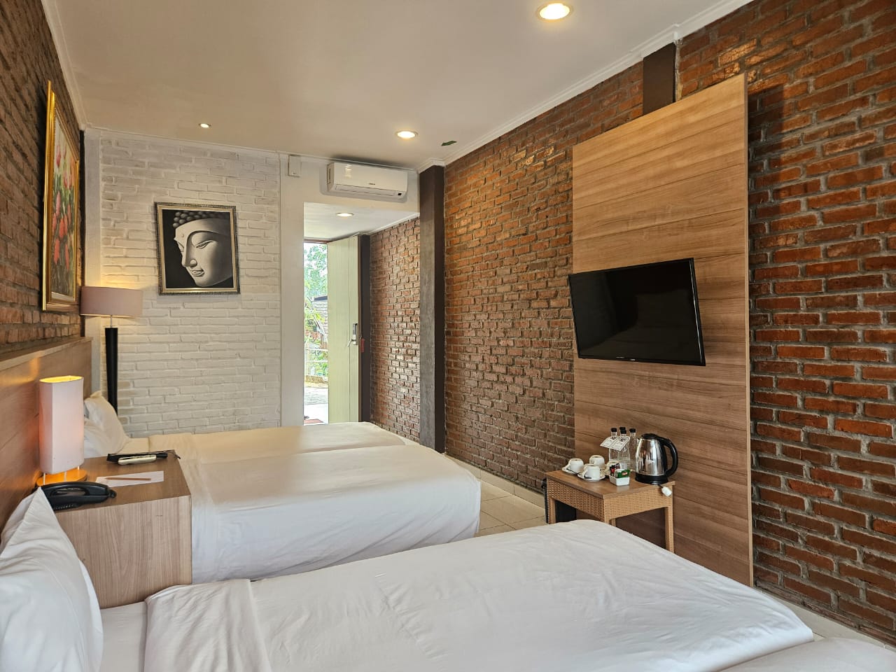 Deluxe Hotel - Gambar 7